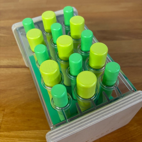 Lovevery Wooden Posting Stand - Picture 5 of 5